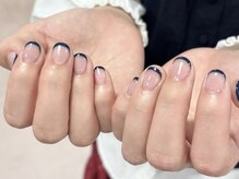 品のあるネイビーフレンチ