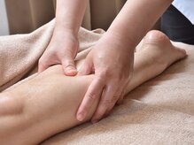 センケイ整体院/アロマ・施術シーン