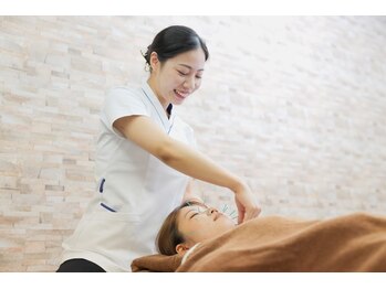 セレネ整骨院 船橋院/肩から上の施術もお任せ下さい。