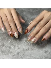 ブイアンド(V&)/