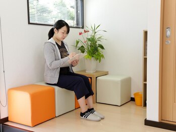 ひなが整体院/カウンセリングシートを記入