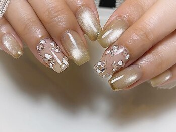 ノエム ネイルサロン(NOEM)の写真/流行の最新デザインもいち早く発信！SNSで話題の人気サロン★【写真:ぷくぷくフラワー☆NOEMオリジナル】