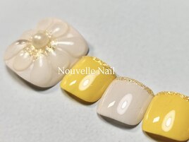 ぷっくりフラワー　フットネイル