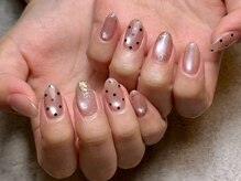 アール(R)/ドットネイル