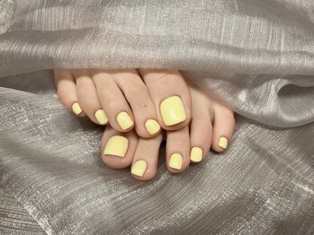 アンナ ネイル(Anna Nail)の写真/指先だけでなく足元も美しく！100色以上から選べるフットネイルおすすめで、新しい季節を楽しもう♪