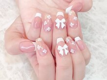 デコール 心斎橋(DECOR)/白フレンチお花ネイル