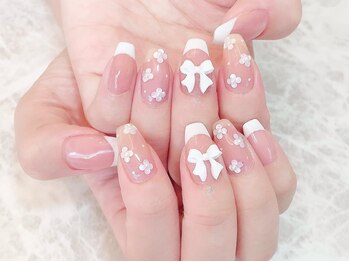 デコール 心斎橋(DECOR)/白フレンチお花ネイル