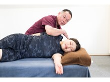 足つぼ飛行船 日比谷/肩甲骨アプローチ