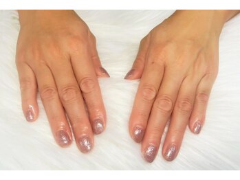 リンダ(Linda)/左右パーツの色を変えて