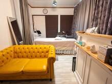 サロンドアル(salon de Alu)/