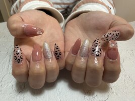 大人可愛い☆ヒョウ柄ネイル