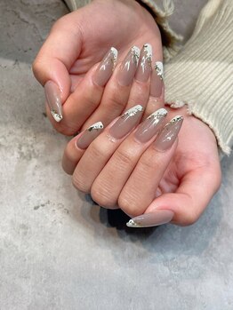 エム(em)/ロングネイル