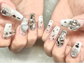 エル 心斎橋店(ELLE)の写真/【パラジェル取扱サロン】当店でトレンドの韓国系アートを楽しむ時間をご提供♪アート持ち込みも歓迎◎