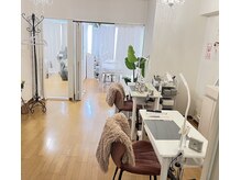 ラナン(Ranan)の雰囲気(お好きな動画を見ながら施術できます)