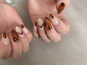 ルフレ(Rufle)/べっ甲ネイル
