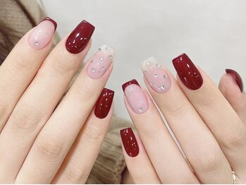 ユミ(U.MI.)/細めフレンチネイル