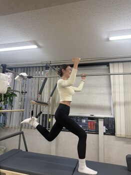 ラ ピラティス 横浜店(La pilates)/しなやかに伸びる脚づくり