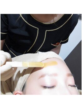 シュシュ(chou chou)/フェイシャルワックス施術風景*