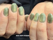 ネイルドットスタジオ 堺筋本町(NAIL DOT STUDIO)/緑マグで春っぽ