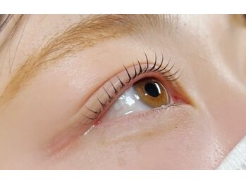 ルテラ(Lutella)の写真/ゆったり過ごせる貸切空間で、まつげに優しい無添加まつげパーマを♪
持ちの良さも好評です♪
