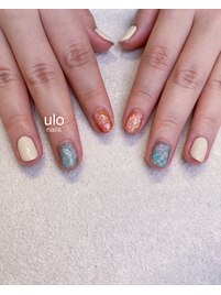質感と色合いのニュアンスネイル