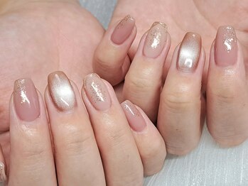 ラリマー(Larimar)の写真/シンプルで可愛い＆上品な指先で好印象♪丁寧な施術とモチの良さが自慢◎大人女性の指先を美しく演出します