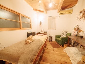 うずまきはり灸治療院の写真/【マンツーマン】天然杉の香る空間でリラックス◇対話重視で不安解消★最終受付19時/施術後の説明も充実