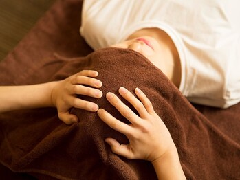 グイット 横浜西口店(Goo-it!)の写真/目の乾き/PC疲れ/スマホ首…どうにかしたい!!【ヘッドスパ20分+全身もみほぐし60分】肩コリにも◎