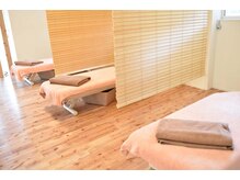 ナチュラルボディーカフェソラ(Natural Body Cafe SORA)の雰囲気（整体施術ベッド）