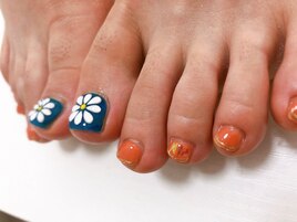 お花ぷっくりフットネイル