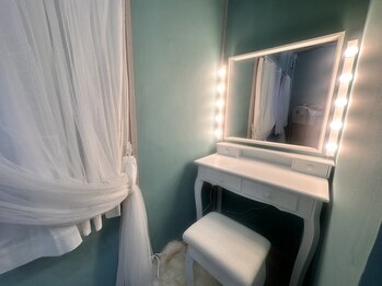 ウイ(u'i)/お化粧台