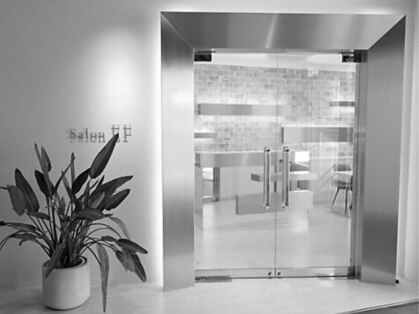サロン イーエフ 名駅セントラル店(salon EF)の写真