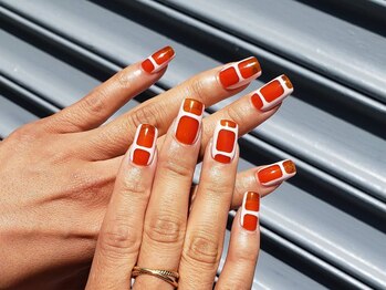 moqu.【モク】/シアー手描きアートネイル