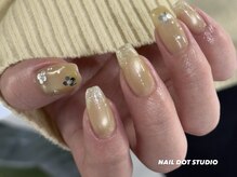 ネイルドットスタジオ 堺筋本町(NAIL DOT STUDIO)/マグ×フラッシュにホロ