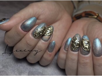 リライヴィー(Lyreivy)/アンティークネイル