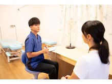 安川ぽかぽか接骨院　小手指院の雰囲気（気になるお悩み・症状を徹底改善！痛みの原因を突き止めます。）