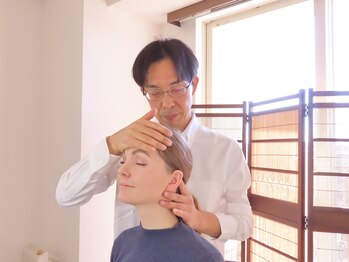 島村整体/頭部の調整