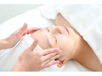 ペルラペティーユ(PERLA PETILLER)/【facial】ハンドマッサージ