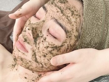 アイビー(The Ivy)の写真/乾燥が気になる季節…肌本来の美しさを引き出し美肌へ導くオ-ルハンド施術!周りと差が付く美肌を叶えます♪