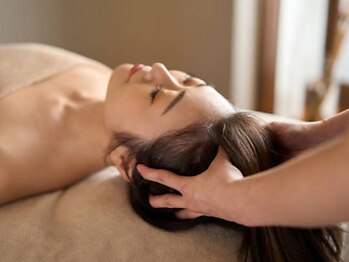 頑張る女性の不調改善サロン hale lulu【ハレルル】の写真/【ヘッドスパ¥2700~】深い眠りへ導く極上ヘッドスパ★頭の先から首・肩までほぐします♪