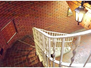 デトックス(Detox)/らせん階段を下りると・・・