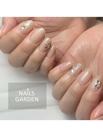 ビジュー×ベージュ