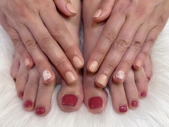 タムタムネイル 本厚木(Tam Tam Nail)/ハンドフット同時施術