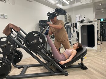 ジムニキサロン(GYM Niki Salon)/美脚トレーニング！