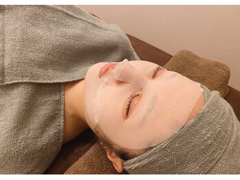 リフサロ(Rifsaro)/パックでワントーン明るいお肌に