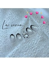 ラヴェニア(La ve nia)/