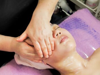 らくラック/小顔コルギ/マッサージ