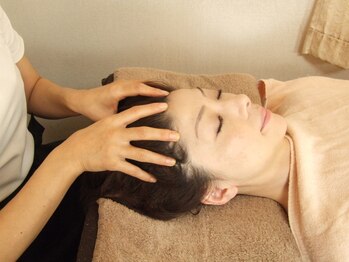 アロマアンドエステ ローズマリー/ヘッドセラピー（30分）