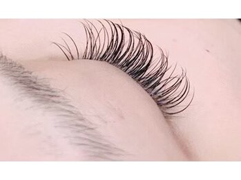 フリルアイビューティ 豊中店(Frill Eye Beauty)/