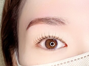 アイラッシュサロン ウノ(uno302)の写真/第一印象は目元から！【当店人気NO1美眉スタイリング＆ラッシュリフト】でお目元の印象も可愛さもUP♪